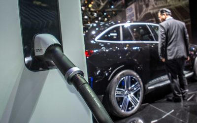 Véhicule électrique, essence ou diesel : quel est le moins cher ?